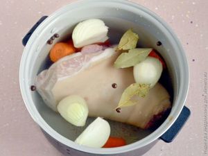 Хрустящая рулька в духовке