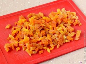 Манник на твороге с курагой в мультиварке
