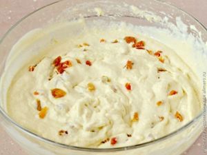 Манник на твороге с курагой в мультиварке