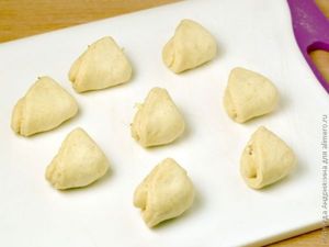 Сырные булочки с кунжутом