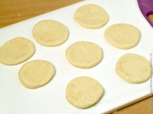 Сырные булочки с кунжутом