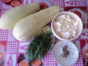 Кабачки, фаршированные творогом и зеленью