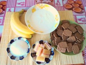 Торт без выпечки с бананами и мармеладом