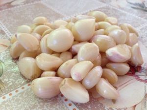 чищенный чеснок чищенный чеснок