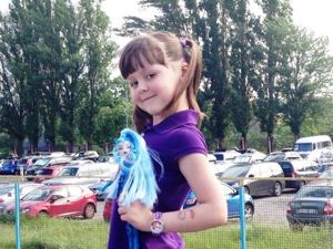 девочка с куклой девочка с куклой