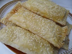 Рецепт слоек с сыром и колбасой