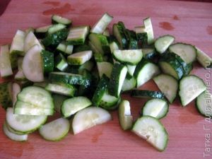 Салат с чипсами из лаваша