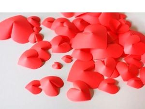 Такими объемными сердечками можно декорировать стену. Также можно использовать их как элемент открытки ко Дню Святого Валентина. Такими объемными сердечками можно декорировать стену. Также можно использовать их как элемент открытки ко Дню Святого Валентина.