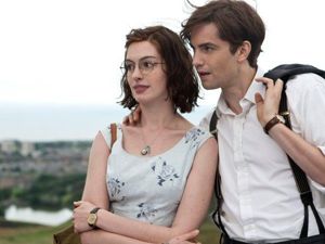 15. Один день. 15-го июля, напившись по случаю окончания университета, Эмма (Хэтэуэй) и Декстер (Стерджесс) оказываются в одной постели, но решают остаться друзьями и встречаться каждый год именно в этот день, по-дружески. 15. Один день. 15-го июля, напившись по случаю окончания университета, Эмма (Хэтэуэй) и Декстер (Стерджесс) оказываются в одной постели, но решают остаться друзьями и встречаться каждый год именно в этот день, по-дружески.