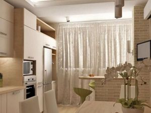 Интерьер кухни с балконом