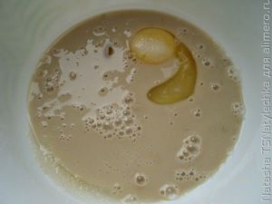 Заливной пирог с яйцом и зеленым луком