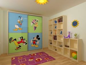 Шкаф-купе в интерьере детской комнаты