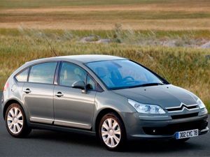 Citroen C4. Несмотря на то, что выпуск этого автомобиля начался в далеком 2004 году, его внешность до сих пор выглядит свежо и привлекает внимание окружающих. Citroen C4. Несмотря на то, что выпуск этого автомобиля начался в далеком 2004 году, его внешность до сих пор выглядит свежо и привлекает внимание окружающих.