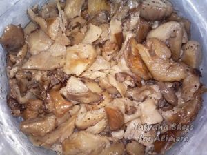 Салат с вешенками