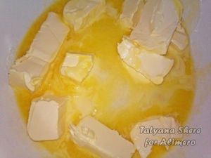 Шоколадный бисквит с орехами