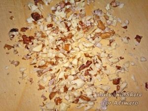 Запеченные яблоки с орехами