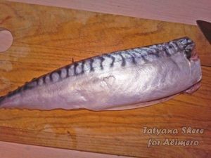 Тушеная скумбрия