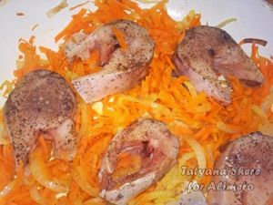 Тушеная скумбрия