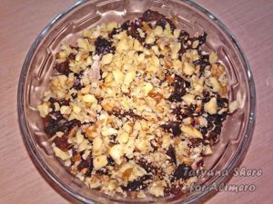 салат со свёклой и черносливом