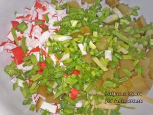 Салат с крабовыми палочками