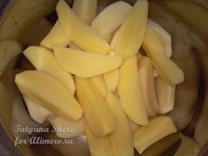 Запеченный картофель дольками