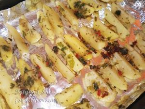 Запеченный картофель дольками
