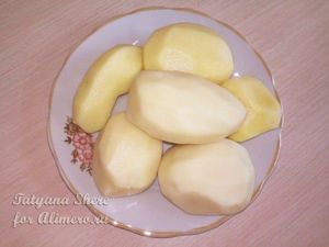 Запеченный картофель дольками