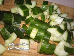Салат из молодой капусты