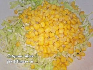 Салат из молодой капусты