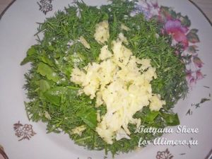 Слойки из готового теста с зеленью