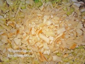 Слойки с сыром и капустой
