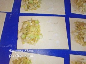 Слойки с сыром и капустой