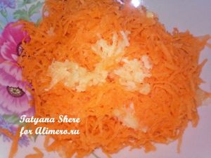 Салат с сыром и чесноком