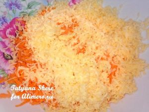 Салат с сыром и чесноком