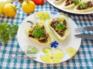Запеченный перец с грибами