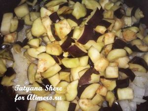 Жареный картофель с баклажанами