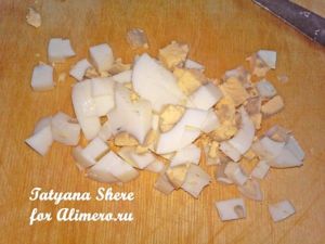 Салат из печени трески
