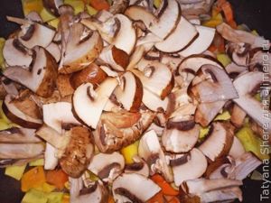 Макароны с грибами и овощами