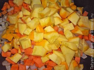 Макароны с грибами и овощами