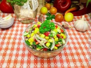 Салат с тунцом консервированным