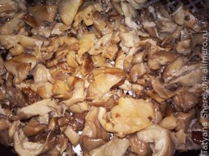 Салат с вешенками и кукурузой