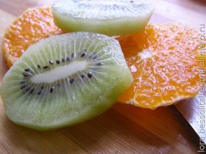 куриная грудка под шубой, киви куриная грудка под шубой, киви