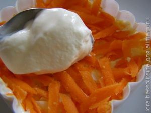 салат легкий, слой моркови и сметана салат легкий, слой моркови и сметана