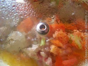 куриная печень, под крышкой куриная печень, под крышкой