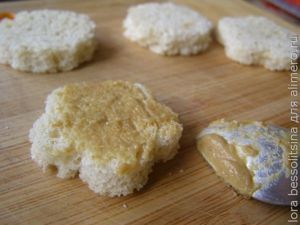 канапе, кусочки тостас горчицей канапе, кусочки тостас горчицей
