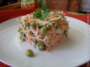 салат с колбасой