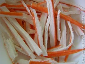салат вкусная весна. крабовые палочки салат вкусная весна. крабовые палочки