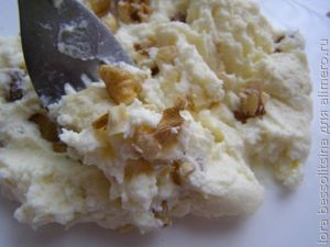 блины с творогом, творог с орешками и изюмом блины с творогом, творог с орешками и изюмом