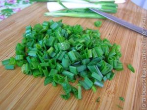 каша из красного риса, зеленый лук каша из красного риса, зеленый лук