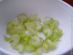 яичница, сельдерей яичница, сельдерей